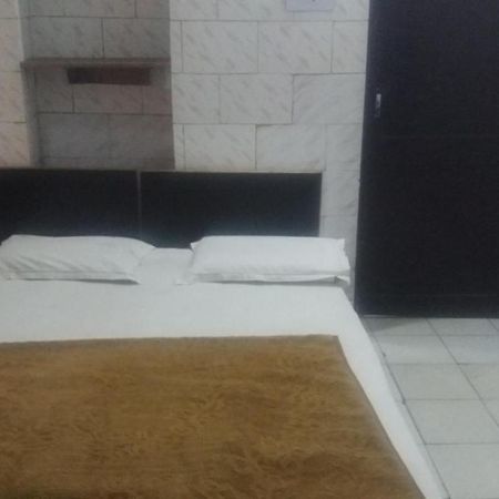 Hotel Jeet Агра Экстерьер фото